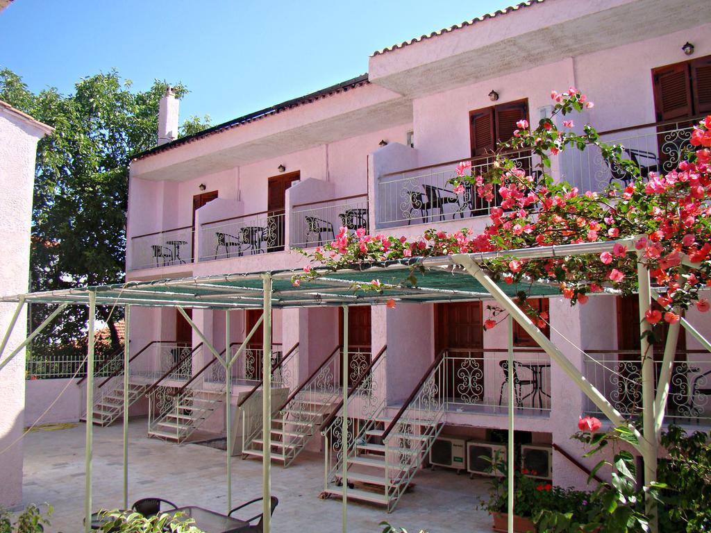 Apartamento Kristi Poros  Exterior foto